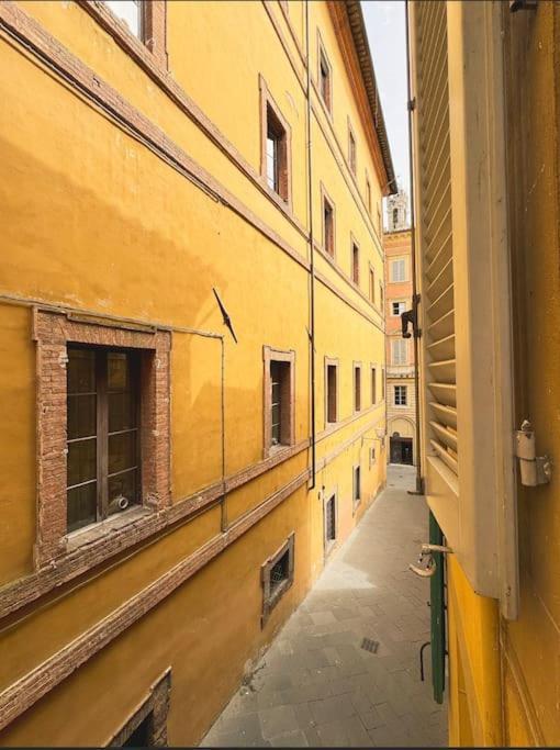 Appartamento Ad Un Passo Da Piazza Del Campo Siena Exteriör bild